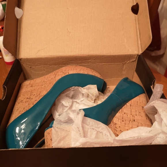 NEW ☀️☀️ Aqua Wedge Shoes - Picture 4 of 5